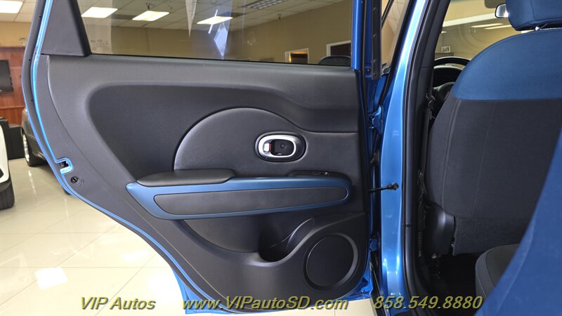 2015 Kia Soul + - Photo 13 - San Diego, CA 92126