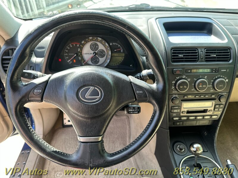 2002 Lexus IS - Photo 5 - San Diego, CA 92104