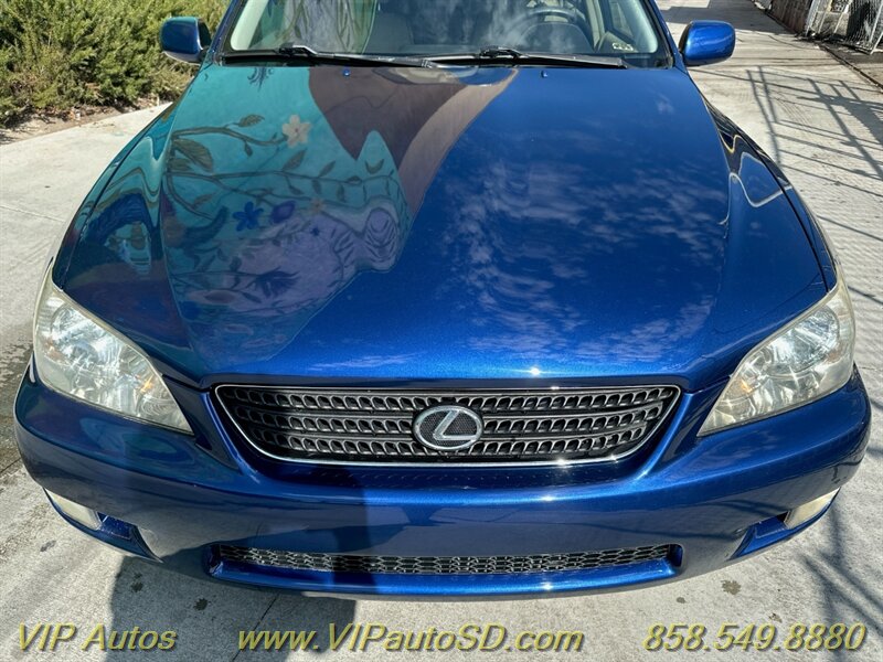 2002 Lexus IS - Photo 2 - San Diego, CA 92104