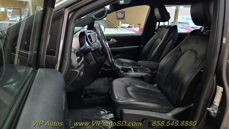 2019 Chrysler Pacifica Touring L - Photo 15 - San Diego, CA 92126
