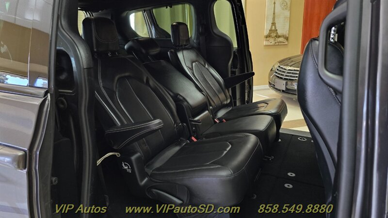 2019 Chrysler Pacifica Touring L - Photo 19 - San Diego, CA 92126