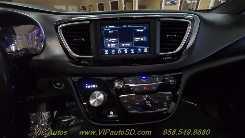 2019 Chrysler Pacifica Touring L - Photo 28 - San Diego, CA 92126