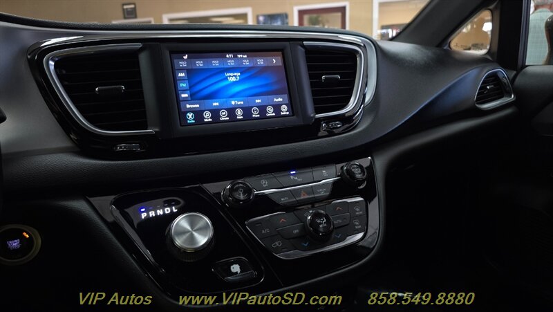2019 Chrysler Pacifica Touring L - Photo 23 - San Diego, CA 92126