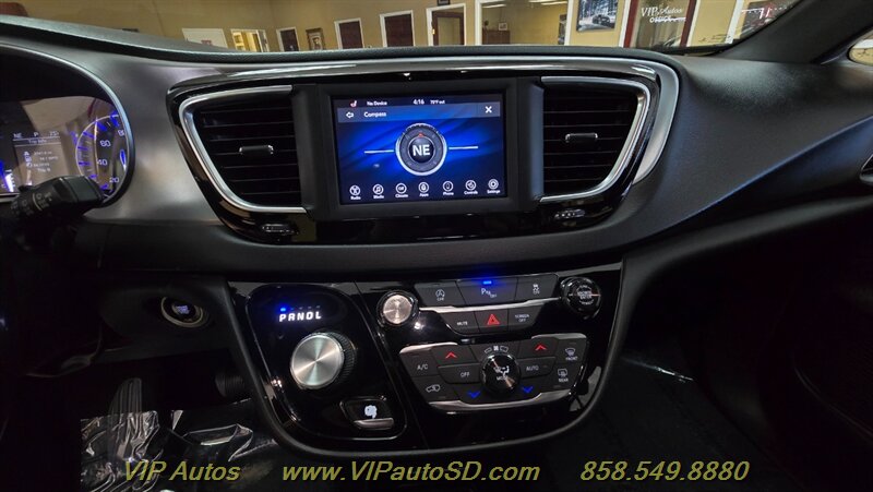 2019 Chrysler Pacifica Touring L - Photo 30 - San Diego, CA 92126