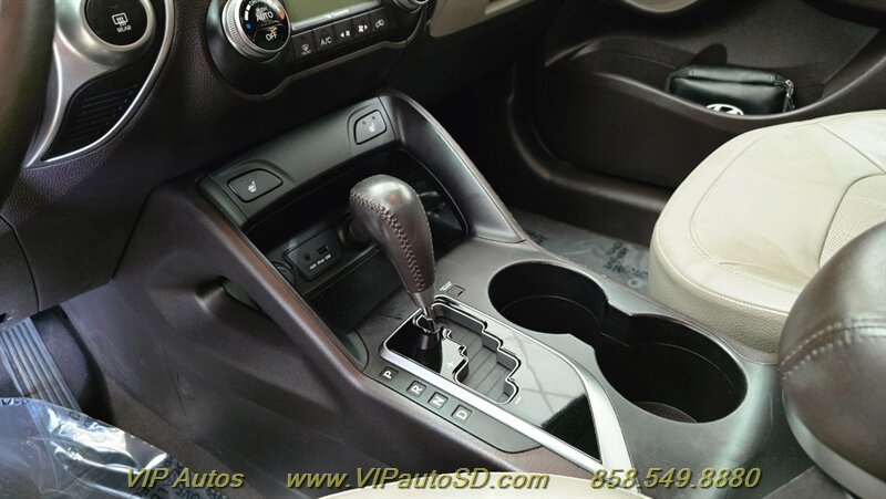 2011 Hyundai TUCSON GLS - Photo 23 - San Diego, CA 92126
