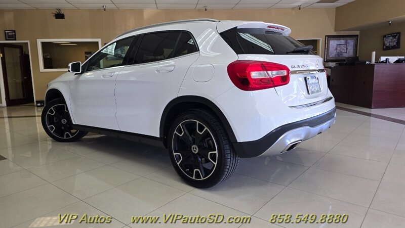 2020 Mercedes-Benz GLA GLA 250 4MATIC - Photo 3 - San Diego, CA 92126