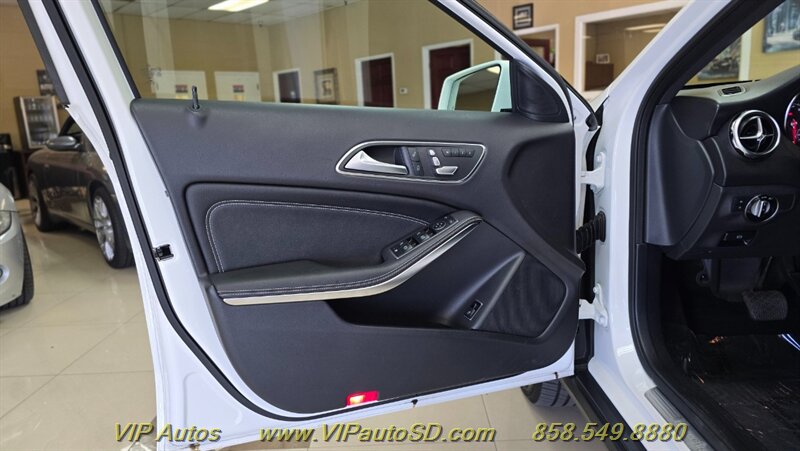 2020 Mercedes-Benz GLA GLA 250 4MATIC - Photo 11 - San Diego, CA 92126