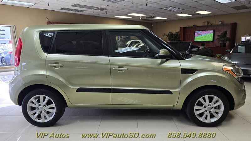2013 Kia Soul + - Photo 5 - San Diego, CA 92126