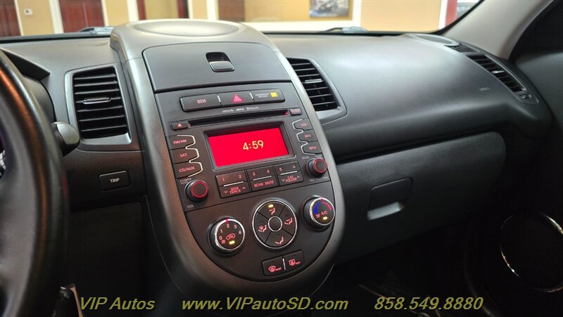 2013 Kia Soul + - Photo 20 - San Diego, CA 92126