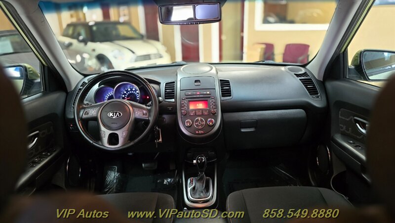 2013 Kia Soul + - Photo 18 - San Diego, CA 92126
