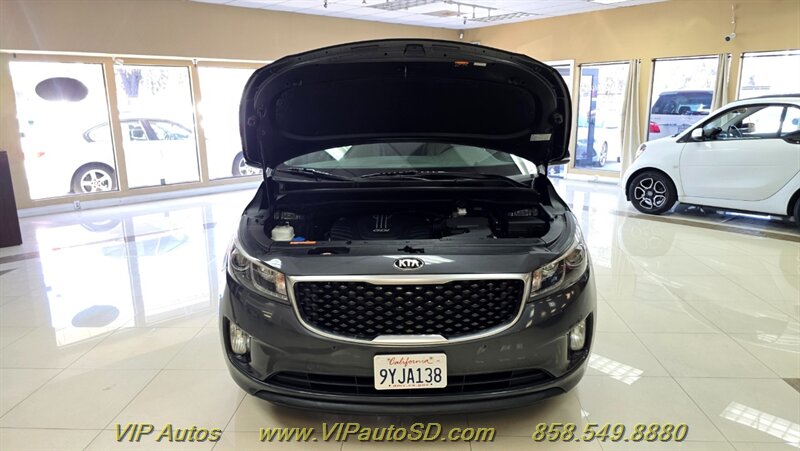 2017 Kia Sedona EX - Photo 6 - San Diego, CA 92126