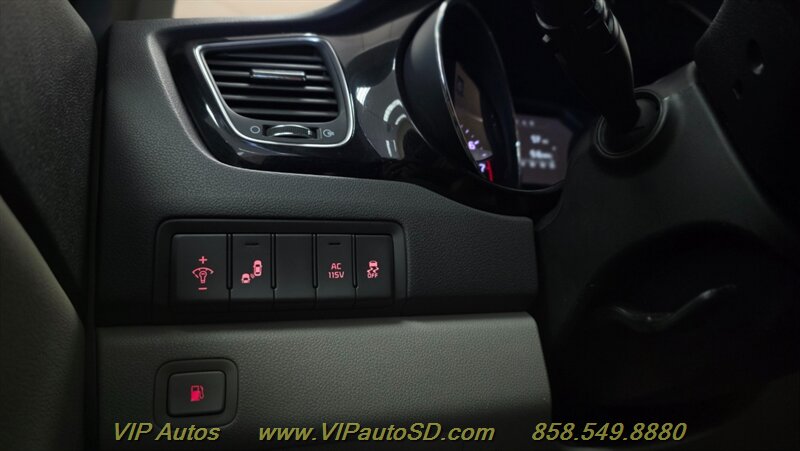 2017 Kia Sedona EX - Photo 20 - San Diego, CA 92126