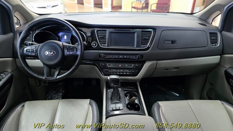2017 Kia Sedona EX - Photo 15 - San Diego, CA 92126