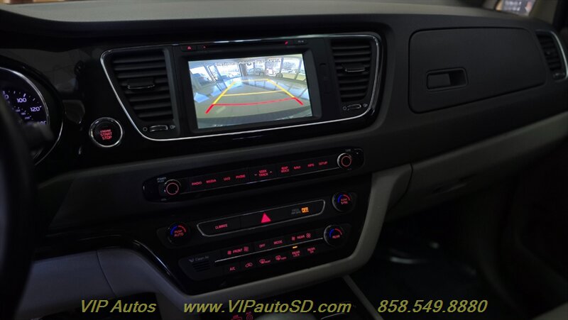 2017 Kia Sedona EX - Photo 17 - San Diego, CA 92126