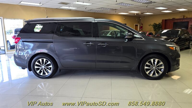 2017 Kia Sedona EX - Photo 4 - San Diego, CA 92126