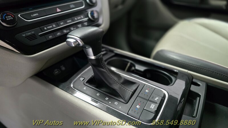 2017 Kia Sedona EX - Photo 23 - San Diego, CA 92126