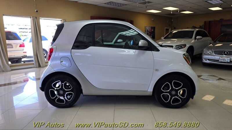 2018 Smart fortwo electric drive passion - Photo 5 - San Diego, CA 92126