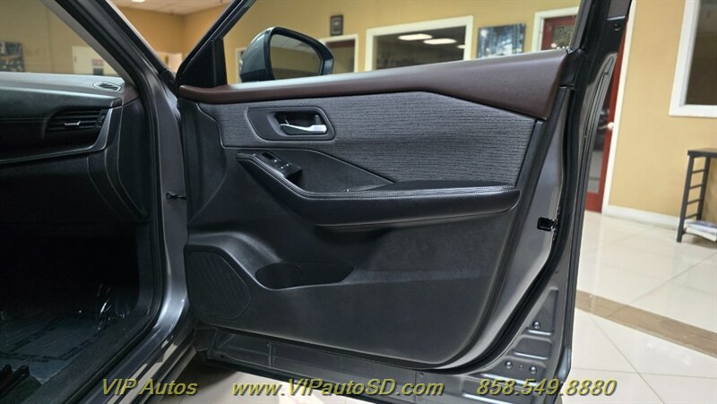 2023 Nissan Rogue SV - Photo 12 - San Diego, CA 92126