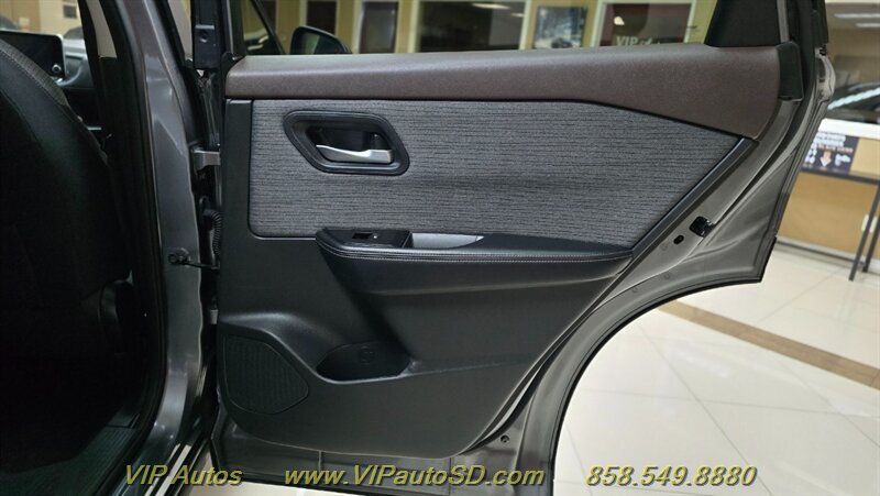 2023 Nissan Rogue SV - Photo 14 - San Diego, CA 92126