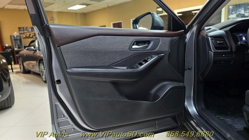 2023 Nissan Rogue SV - Photo 11 - San Diego, CA 92126