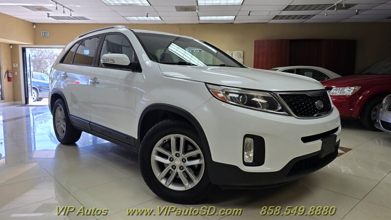 2014 Kia Sorento LX  