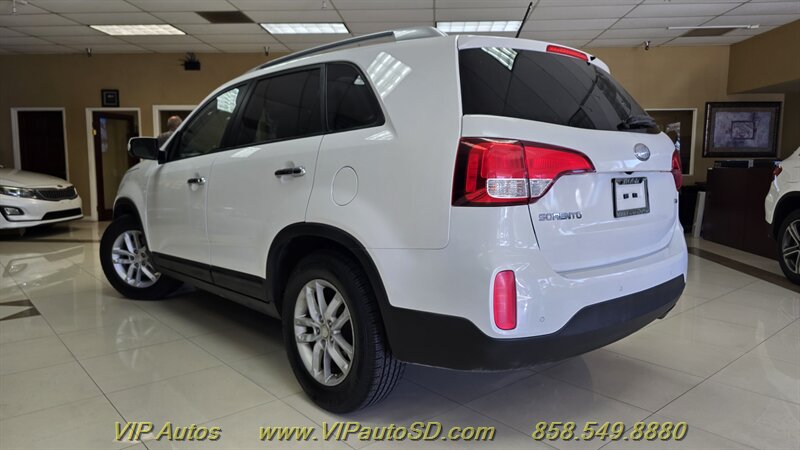 2014 Kia Sorento LX - Photo 3 - San Diego, CA 92126