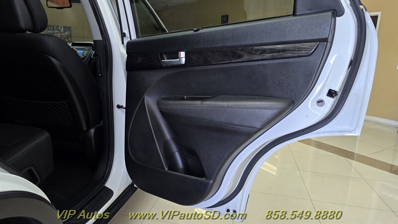 2014 Kia Sorento LX - Photo 14 - San Diego, CA 92126