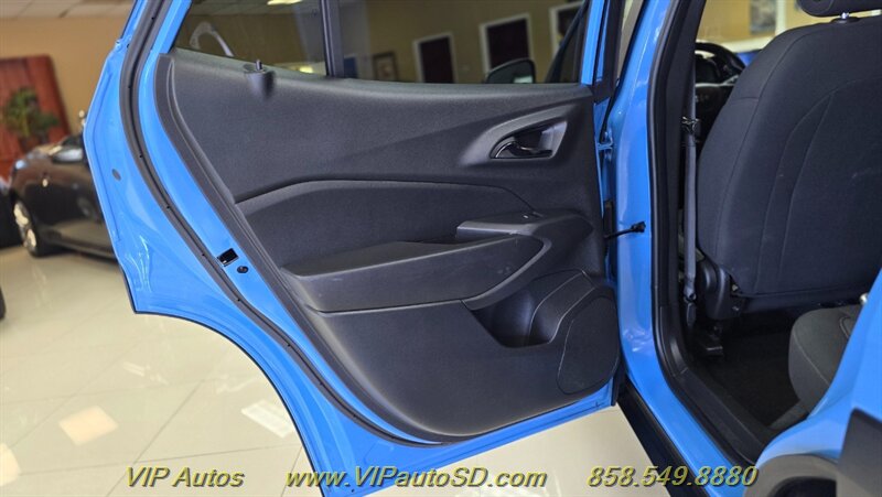 2024 Chevrolet Trax RS - Photo 12 - San Diego, CA 92126
