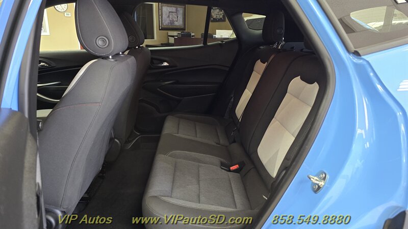 2024 Chevrolet Trax RS - Photo 16 - San Diego, CA 92126