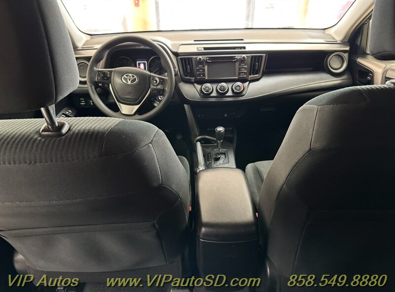 2018 Toyota RAV4 LE - Photo 9 - San Diego, CA 92126
