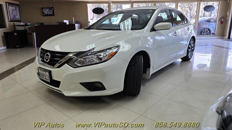 2017 Nissan Altima 2.5 SV - Photo 2 - San Diego, CA 92126