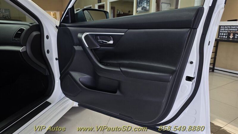 2017 Nissan Altima 2.5 SV - Photo 14 - San Diego, CA 92126