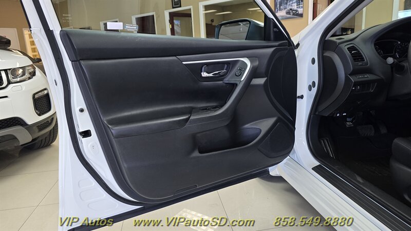 2017 Nissan Altima 2.5 SV - Photo 12 - San Diego, CA 92126