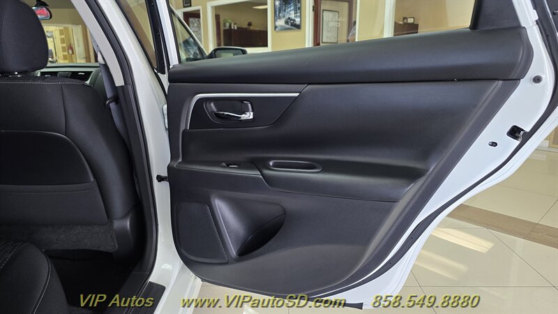 2017 Nissan Altima 2.5 SV - Photo 16 - San Diego, CA 92126