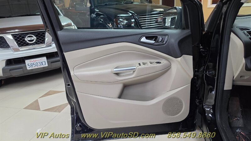 2019 Ford Escape SEL - Photo 11 - San Diego, CA 92126