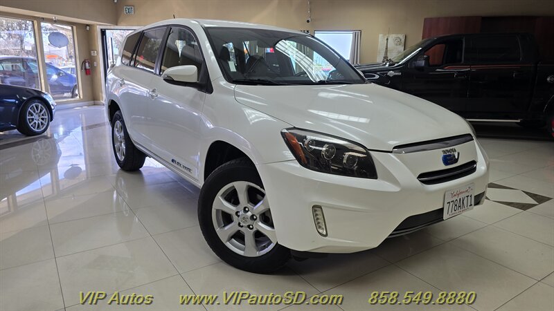 2013 Toyota RAV4 EV  