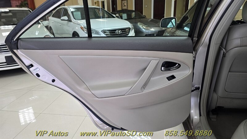 2007 Toyota Camry Hybrid - Photo 13 - San Diego, CA 92126