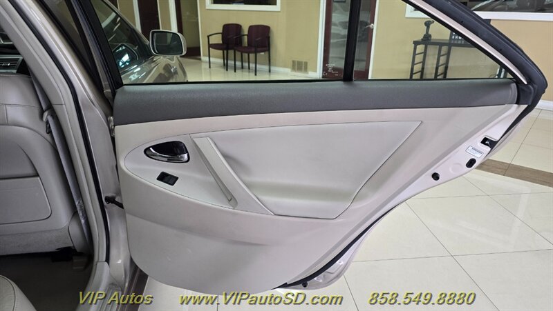 2007 Toyota Camry Hybrid - Photo 14 - San Diego, CA 92126
