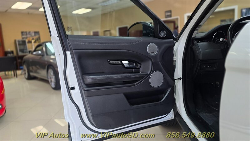 2018 Land Rover Range Rover Evoque SE Premium - Photo 11 - San Diego, CA 92126