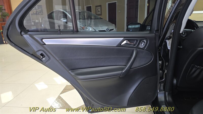 2006 Mercedes-Benz C 230 Sport - Photo 13 - San Diego, CA 92126