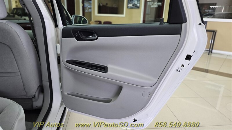 2006 Chevrolet Impala LT - Photo 14 - San Diego, CA 92126