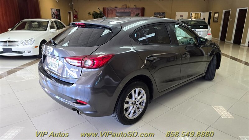 2018 Mazda Mazda3 Sport - Photo 4 - San Diego, CA 92126