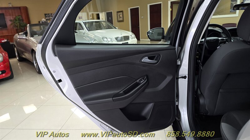 2014 Ford Focus SE - Photo 13 - San Diego, CA 92126