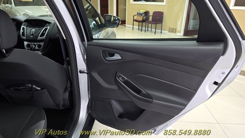2014 Ford Focus SE - Photo 14 - San Diego, CA 92126