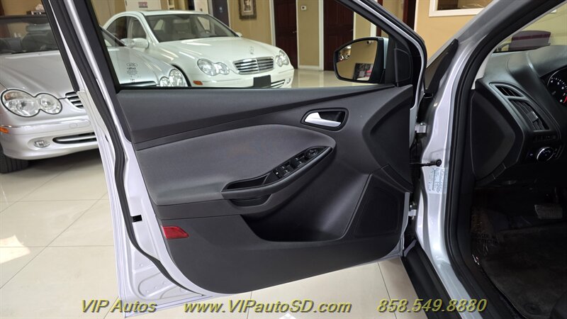 2014 Ford Focus SE - Photo 11 - San Diego, CA 92126