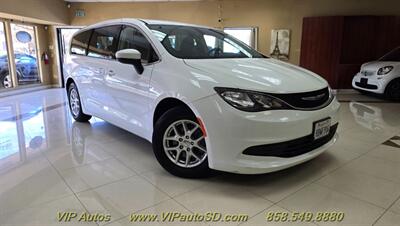 2017 Chrysler Pacifica Touring Van
