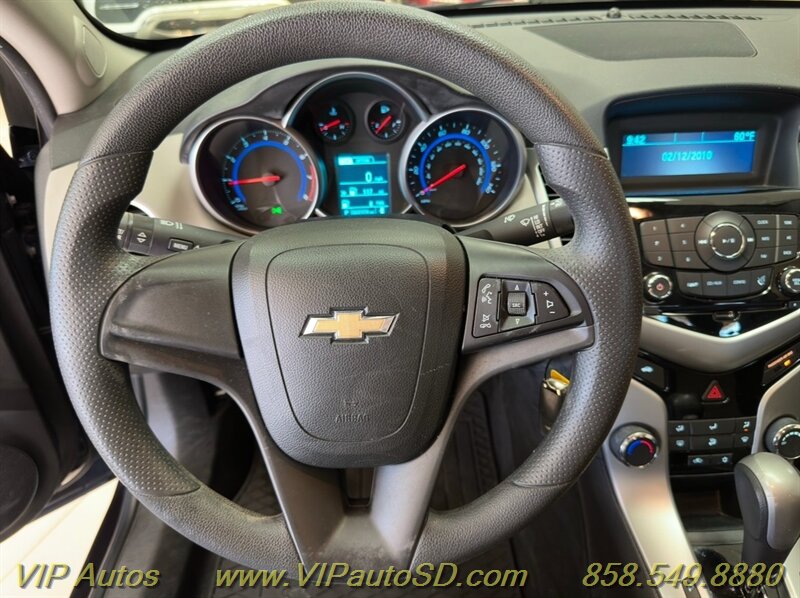 2016 Chevrolet Cruze Limited LS Auto - Photo 8 - San Diego, CA 92126