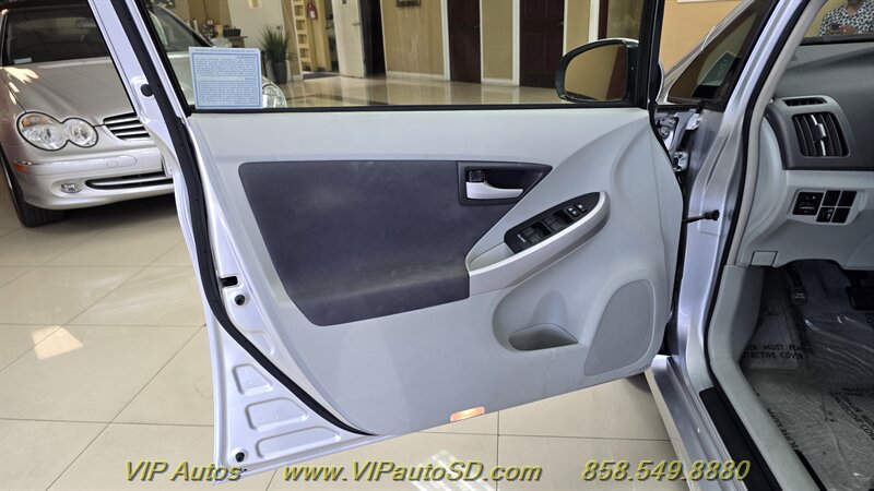 2010 Toyota Prius II - Photo 8 - San Diego, CA 92126