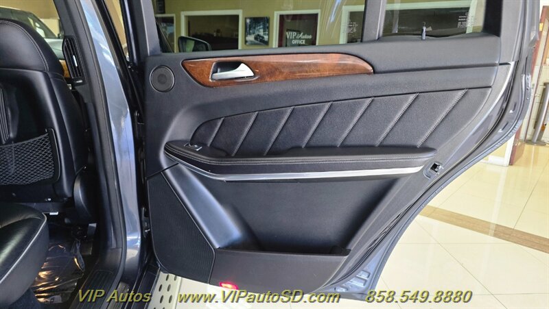2013 Mercedes-Benz GL 550 4MATIC - Photo 14 - San Diego, CA 92126