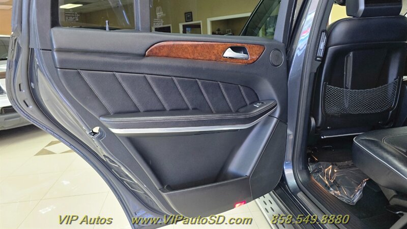 2013 Mercedes-Benz GL 550 4MATIC - Photo 13 - San Diego, CA 92126
